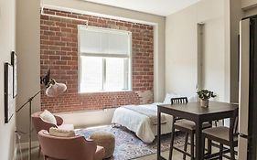 Beautiful Studio Downtown With Rooftop And Gym